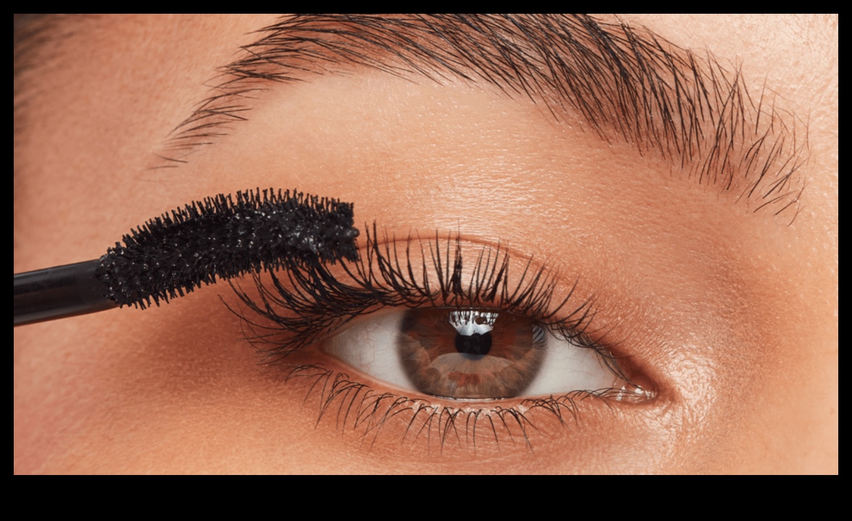 Eyeliner ve Maskara Eşleşmesi: Kirpiklerinizi Maksimum Etki İçin Güçlendirin